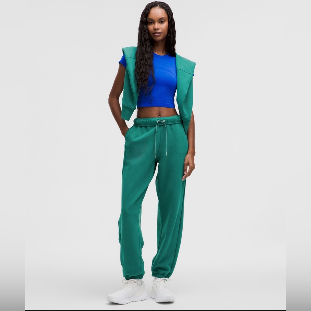 Lululemon Scuba Mid-Rise Oversized Jogger